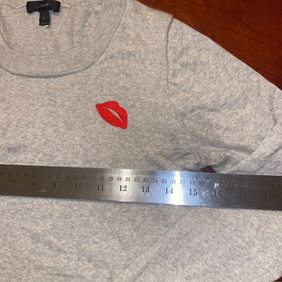J.CREW Tippi Sweater With Embroidered red Lips S gray soft light Merino Wool - Picture 3 of 6